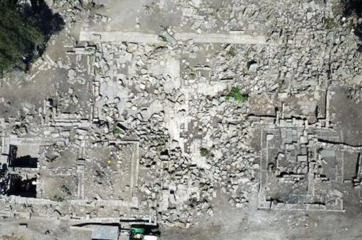 Thành phố cổ Aigai nằm gần khu phố Köseler và là 1 trong 12 thành phố Aeolian được thành lập ở Tây Anatolia, Thổ Nhĩ Kỳ, với lịch sử có niên đại từ thế kỷ thứ 8 Trước Công Nguyên. Ảnh: @Đại học Manisa Celal Bayar.