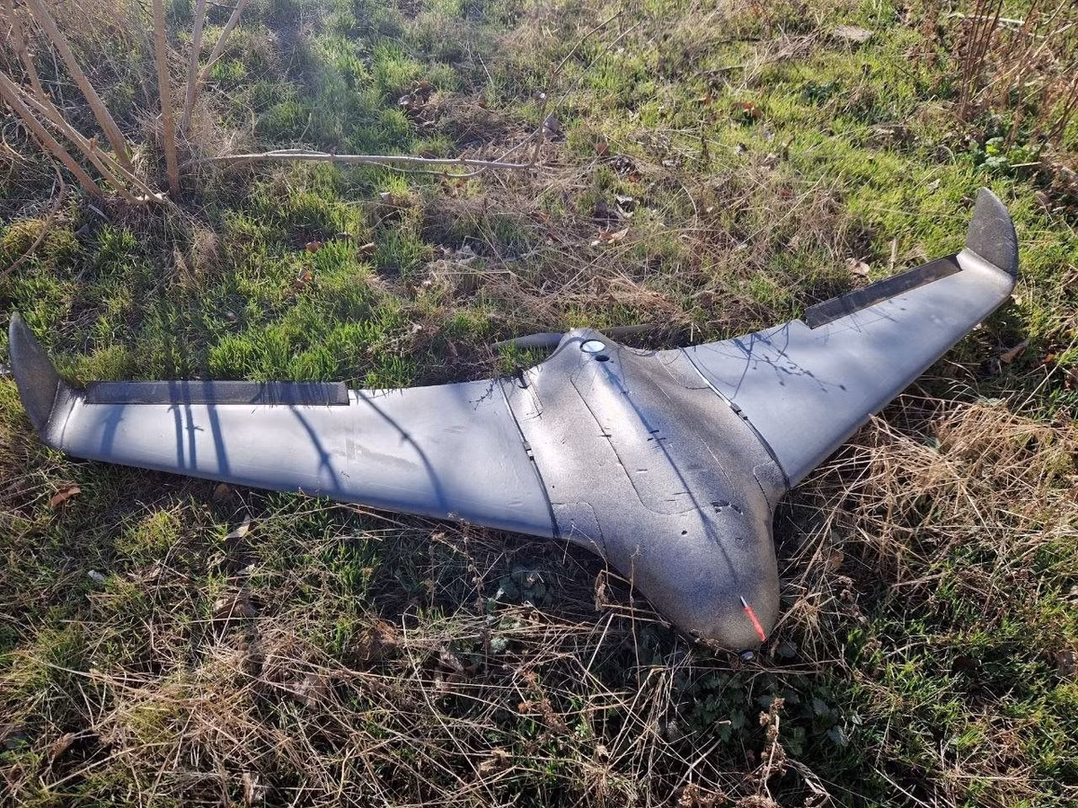 Trước tình thế ngày càng bất lợi, Ukraine buộc phải điều động cả máy bay chiến đấu để săn UAV. Các tiêm kích, kể cả những chiếc mới được viện trợ từ phương Tây, liên tục xuất kích vào ban đêm và rạng sáng để thực hiện nhiệm vụ đánh chặn.