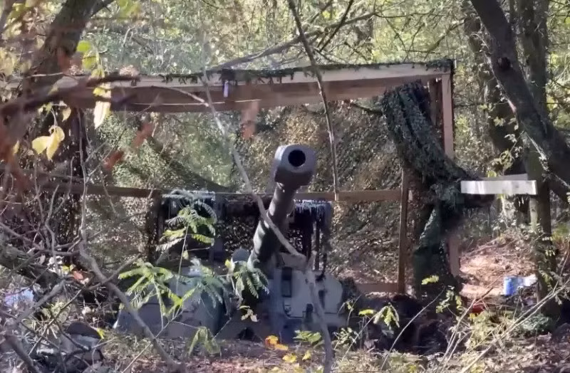 Đối với Ukraine, nguy cơ lớn nhất là nếu tuyến Kupyansk bị thủng, Nga có thể thọc sâu theo hướng đông bắc, uy hiếp trực tiếp các trục giao thông huyết mạch. Điều này sẽ gây khó khăn cho hậu cần và tiếp vận, vốn đã là điểm yếu thường trực của Kiev.