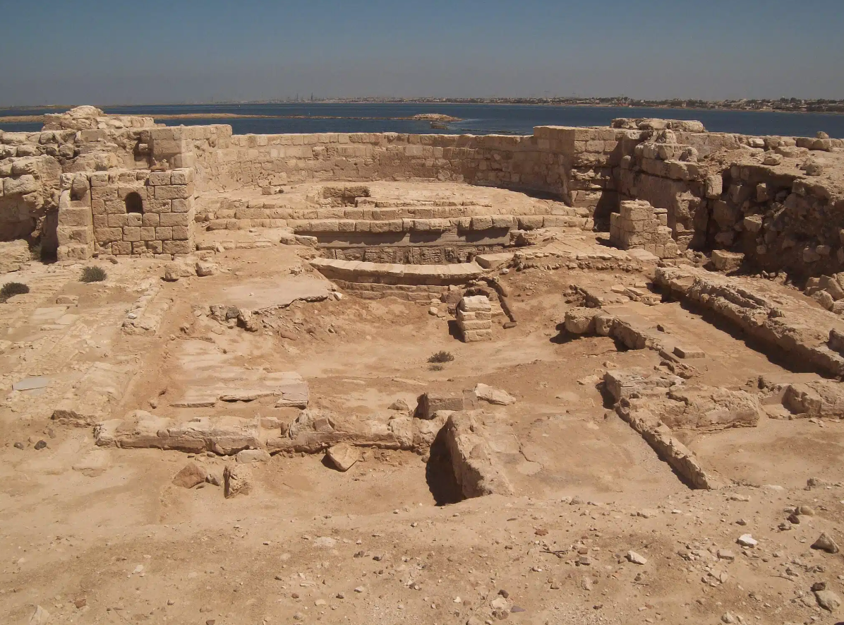 Vùng đất này nằm giữa biển Địa Trung Hải và hồ Mariout, nổi bật với địa hình hình móng ngựa đặc trưng gọi là Kom el-Negus. Ảnh: @Sylvain Dhennin.