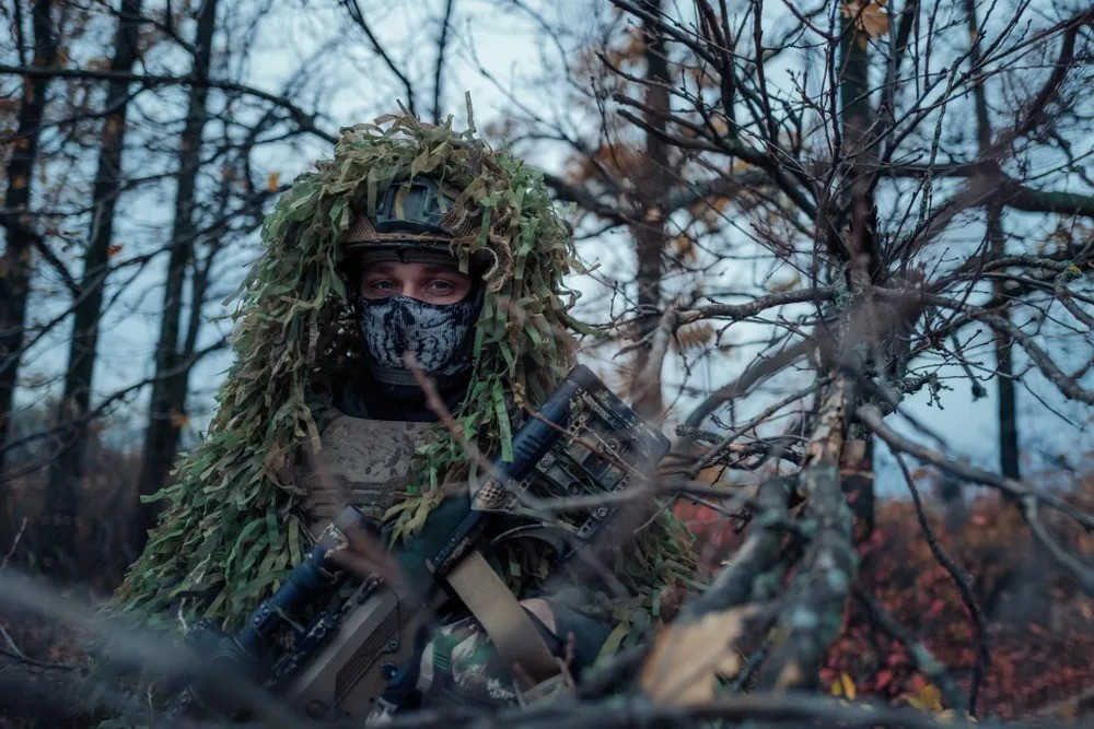 Các chuyên gia nhận định, việc kết hợp đồng thời hai hướng tấn công của cụm Dnipro và cụm Vostok sẽ tạo ra thế gọng kìm chiến lược, gây áp lực trực diện lên phòng tuyến Ukraine. Nếu hai nhóm quân này hợp lực đúng thời điểm, khả năng đột phá tuyến phòng thủ còn lại ở phía bắc Orekhovo là hoàn toàn khả thi.