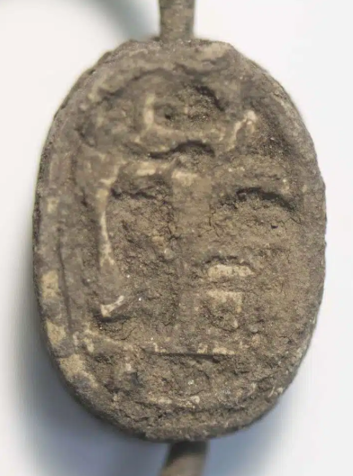 Vật thể này được tìm thấy ở vùng núi trung tâm của Sardinia, một khu vực nổi tiếng với những tháp canh kiên cố thời Nuragic. Ảnh: @ Cục Giám sát Khảo cổ học, Mỹ thuật và Cảnh quan Cagliari.