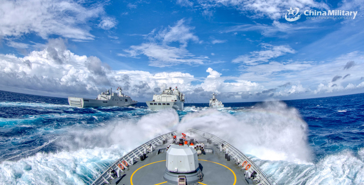 Tuy nhiên, bằng chứng cho thấy mục tiêu chính của họ là tập trung vào việc quan sát các chiến thuật quân sự của Mỹ, đặc biệt là các hoạt động tinh vi liên quan đến máy bay tàng hình và chiến tranh điện tử. Ảnh: @China Military.