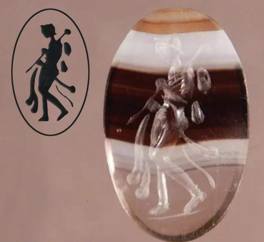 Tay nghề tinh xảo cùng hình ảnh nhân vật thần thoại cho thấy sự giàu có và tinh tế của những người từng sở hữu loại trang sức này. Ảnh: @Đại học Ca' Foscari.