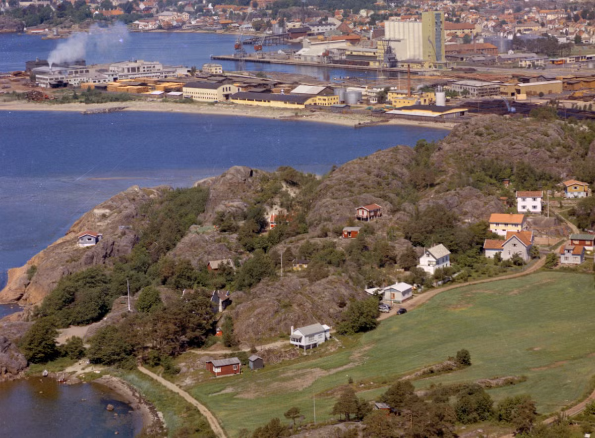 Khi tiến hành khai quật tại trang trại Hovland ở Tjølling, Larvik, Na Uy, nhà khảo cổ học Ingar Mørkestøl Gundersen bất ngờ tìm thấy nhiều cổ vật lạ. Ảnh: @Ingar Mørkestøl Gundersen.