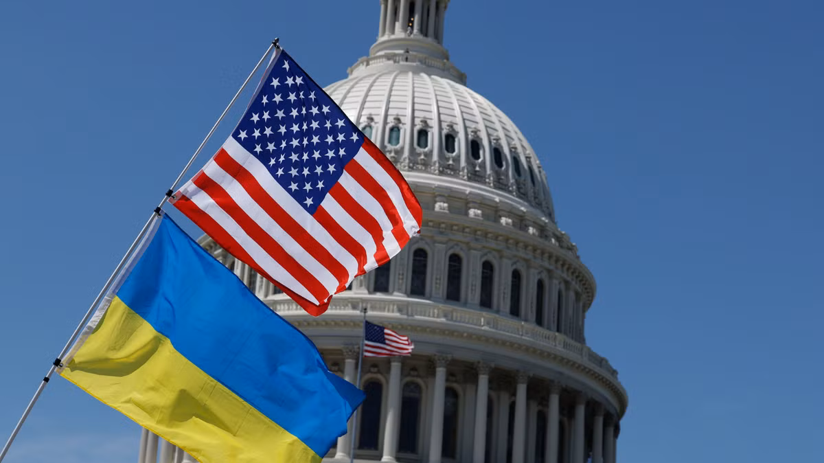 Mới đây, một lô hàng vũ khí quan trọng của Mỹ, dự kiến ​​chuyển đến Ukraine, hiện đang bị mắc kẹt trong các kho hàng của Ba Lan, sau quyết định dừng việc chuyển giao của Lầu Năm Góc. Ảnh: @ Defense News.