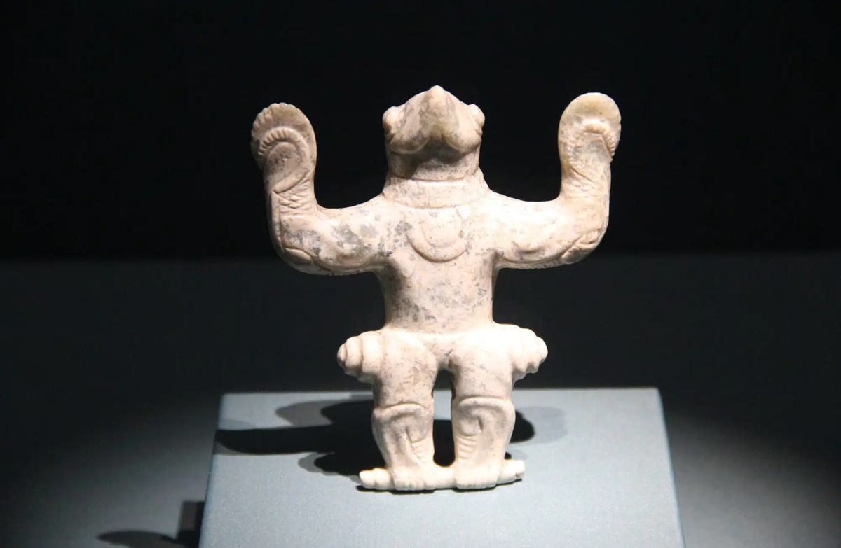 Trong số đó, 38 di tích văn hóa có niên đại từ Thời Kỳ Đồ Đá Mới và Thời Kỳ Đồ Đồng, cung cấp bằng chứng quý giá về các mô hình định cư ban đầu. Ảnh: @Viện Di tích Văn hóa và Khảo cổ học tỉnh Liêu Ninh.