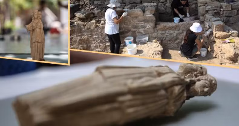 Điều đáng nói đây không phải là bức tượng 3 đầu liền khối, mà bao gồm ba bức tượng Nữ thần Hecate được ghép lại với nhau và quay mặt về các hướng khác nhau. Ảnh: @Bộ Văn hóa và Du lịch Thổ Nhĩ Kỳ.