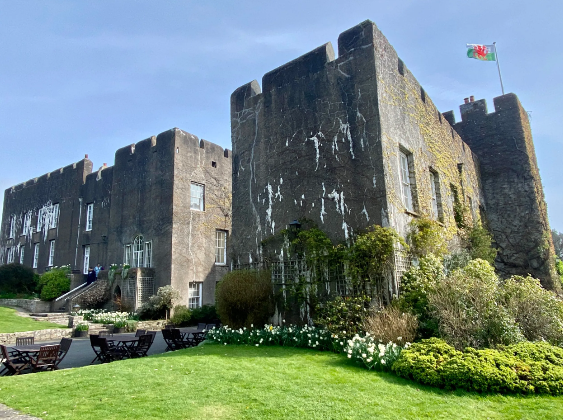 Lâu đài Fonmon được xây dựng vào khoảng năm 1180. Tuy nhiên, nguồn gốc của lâu đài này lại không được ghi chép đầy đủ. Ảnh: @Dr Andy Seaman.