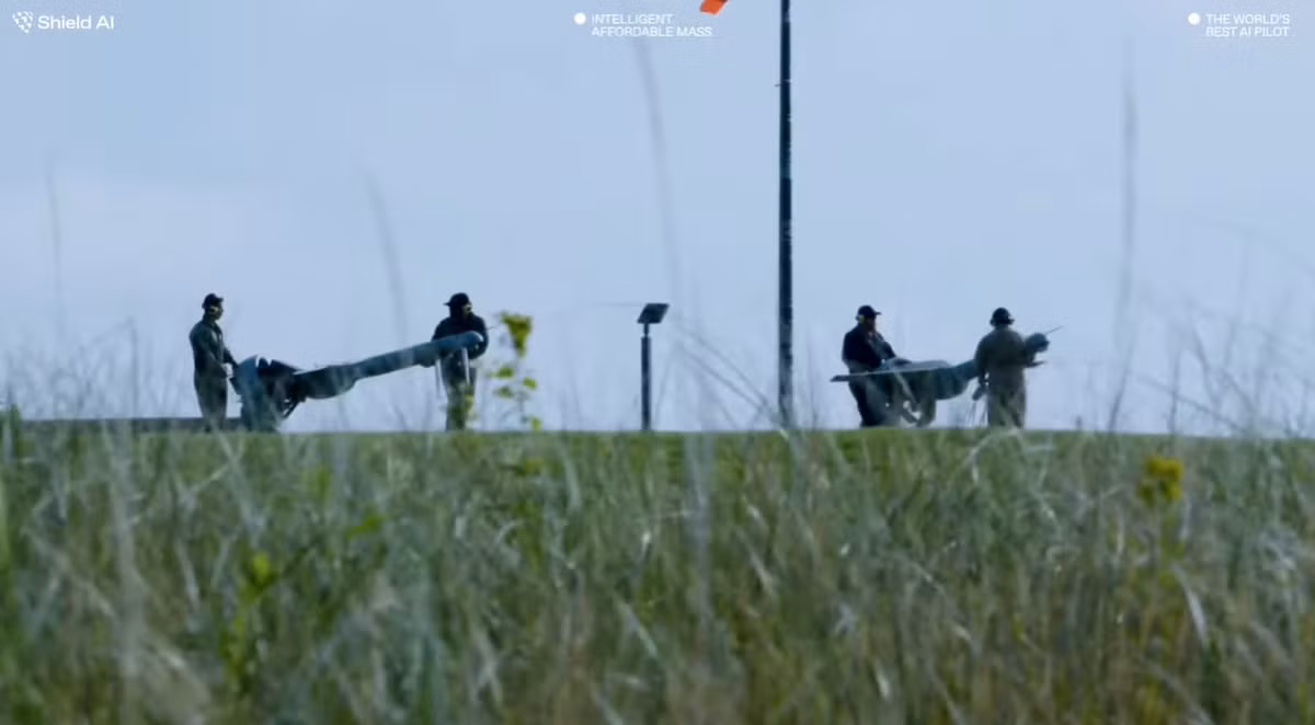 Chúng được chế tạo đặc biệt để tích hợp với nhiều nền tảng hàng không khác nhau như trực thăng...