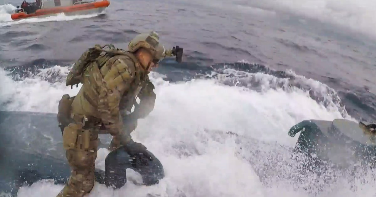 View - Mỹ tung đòn xóa sổ tàu buôn ma túy giữa Caribe | Báo Tri thức và Cuộc sống - TIN TỨC PHỔ BIẾN KIẾN THỨC 24H