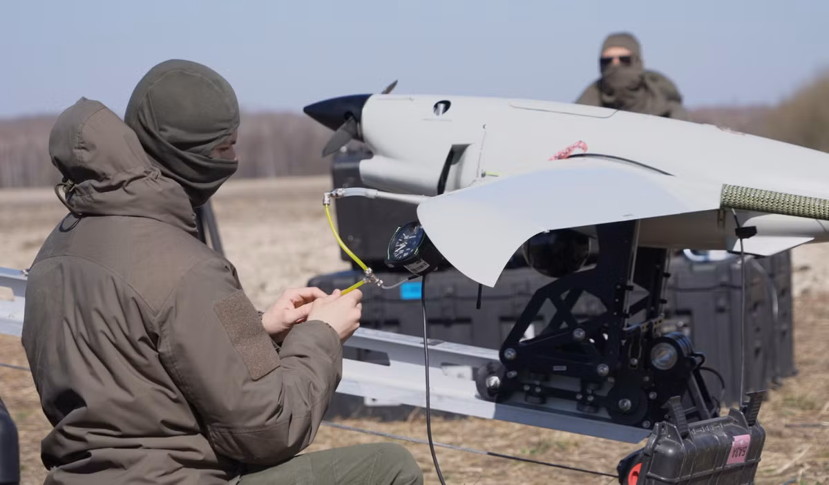 Hệ thống nâng cấp sẽ tích hợp khả năng phát hiện mục tiêu, phân loại vật thể và lập kế hoạch bay tự động bằng AI. Ảnh: @Skyeton.