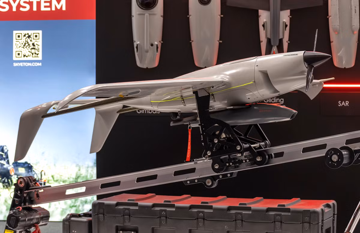 Tuy nhiên, với việc tích hợp bộ cảm biến tiên tiến của Harmattan AI, phiên bản tiếp theo của máy bay không người lái này sẽ định nghĩa lại cách thức hoạt động của UAV trong môi trường xung đột có cường độ cao. Ảnh: @Skyeton.