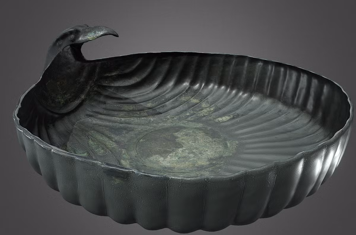 Đây là chiếc chậu rửa hình đại bàng đầu tiên được tìm thấy ở Hà Lan. Ảnh: @Bảo tàng Rijksmuseum van Oudhede.