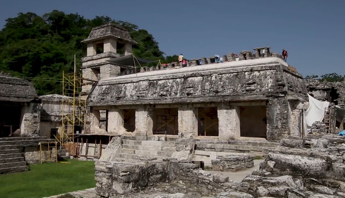 Khi tiến hành khai quật tại thành phố này, các chuyên gia đến từ Viện Nhân chủng học và Lịch sử Quốc gia Mexico bất ngờ tìm thấy một cổ vật lạ. Ảnh: @Viện Nhân chủng học và Lịch sử Quốc gia Mexico.