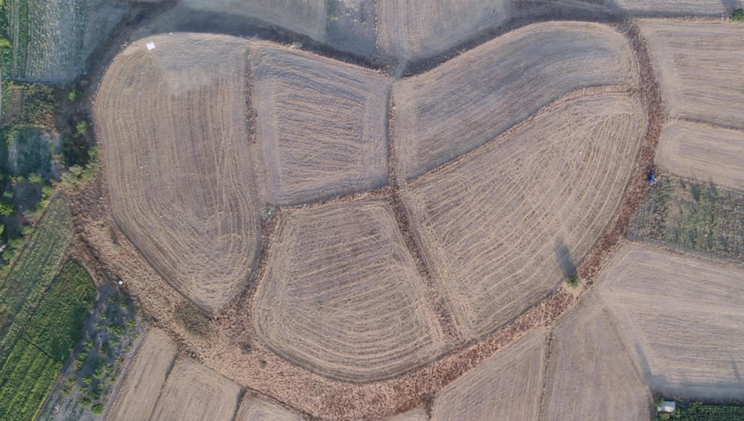 Vị trí của nó dọc theo các tuyến đường nội địa và ngoại giao của Anatolia, điều này đã biến nơi đây thành trung tâm giao lưu văn hóa và kinh tế trong Thời Kỳ Đồ Đồng. Ảnh: @MehmetNuriErsoy.