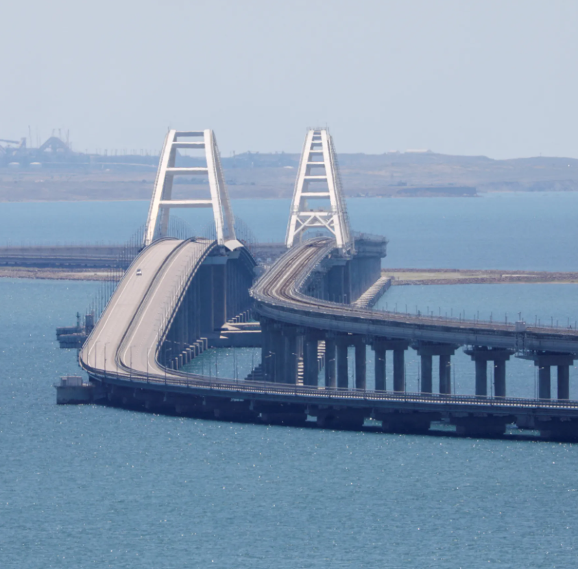 Chính phủ Ukraine đã nhiều lần tấn công cả các mục tiêu quân sự và dân sự trên bán đảo này, kể từ khi bùng nổ các cuộc giao tranh toàn diện giữa hai nước kể từ tháng 2/2022. Ảnh: @ Defence Security Asia.