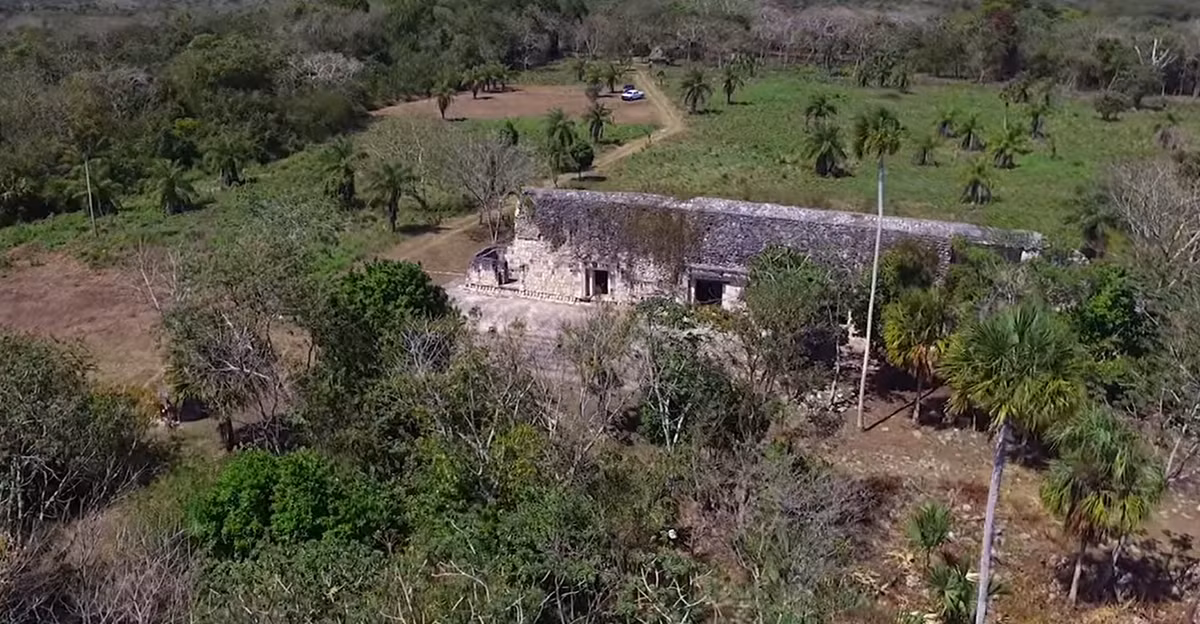 Đó là tàn tích một cung điện của người Maya, có niên đại cách đây khoảng 1.500 năm tuổi. Ảnh: @Viện Nhân chủng học và Lịch sử Quốc gia Mexico.