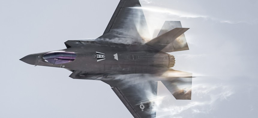 Ngoài ra, F-35, mặc dù thành công trong việc tránh tên lửa, nhưng có thể cần phải cập nhật các biện pháp đối phó để giải quyết các mối đe dọa đang phát triển như tên lửa Saqr. Ảnh: @ Defense One.