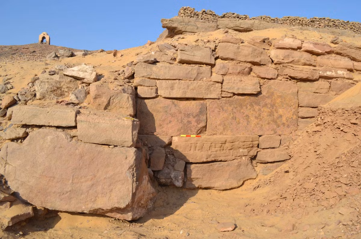 Theo Tổng thư ký Hội đồng Cổ vật Tối cao Ai Cập, Mohamed Ismail Khaled, Tell Roud Iskander ở vùng Maskhouta có ý nghĩa quân sự quan trọng trong thời kỳ Tân Vương quốc Ai Cập Cổ Đại. Ảnh: @Hội đồng Cổ vật Tối cao Ai Cập.