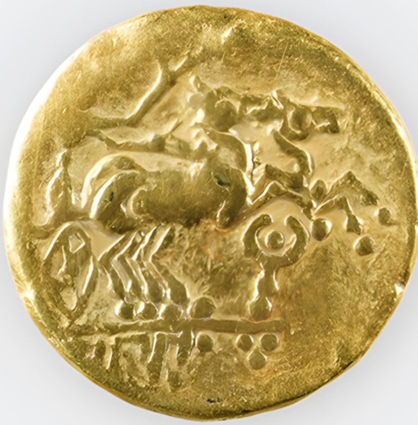 Mặt sau là hình một cỗ xe ngựa (biga). Tuy nhiên, người Celt đã điều chỉnh lại cả hai họa tiết này theo phong cách riêng của họ. Ảnh: @Trung tâm Kiểm kê Tiền xu Cổ của Thụy Sĩ.