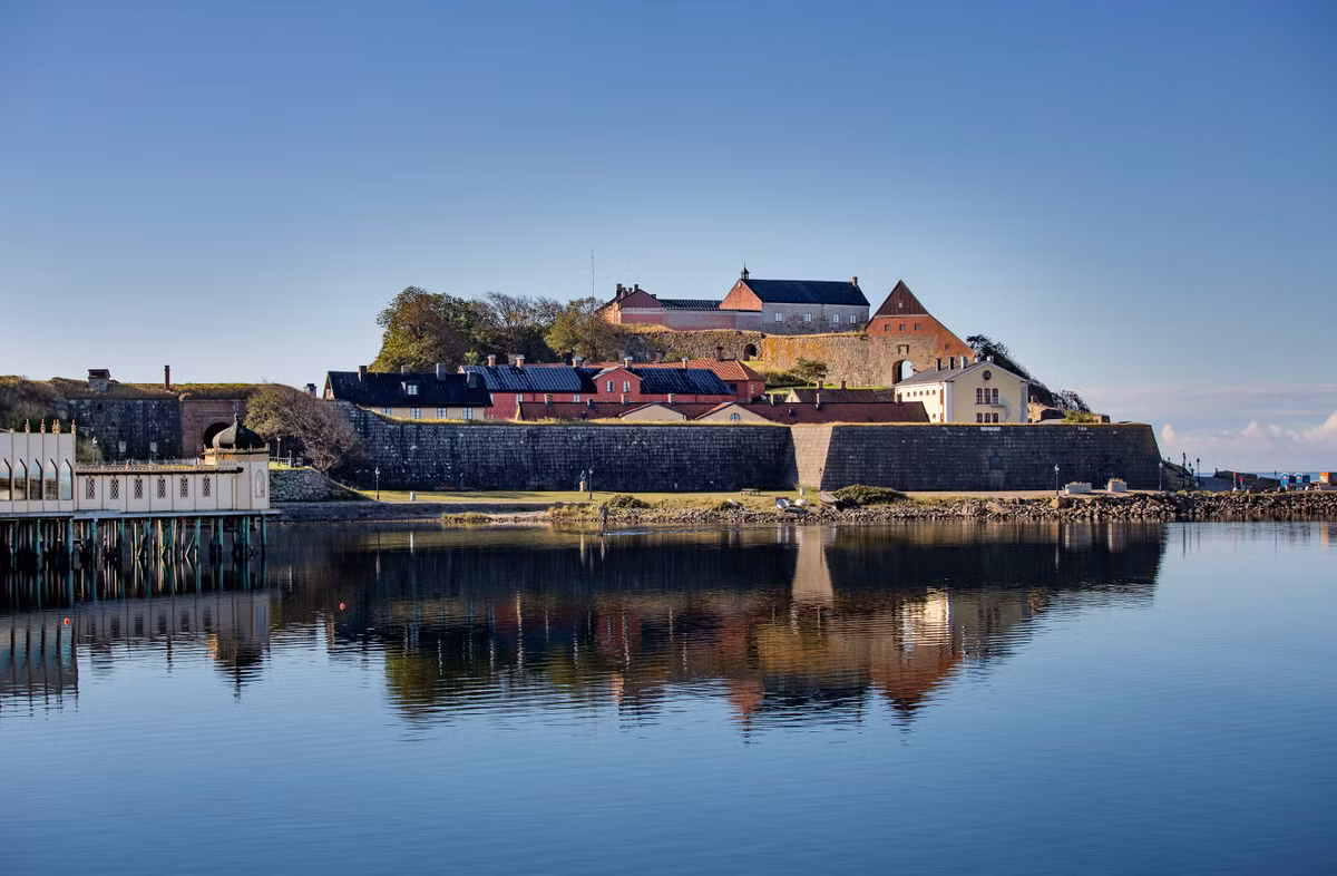 Khi tiến hành khai quật tại Varberg, Thụy Điển, các chuyên gia đến từ Bảo tàng Lịch sử Quốc gia Thụy Điển bất ngờ tìm thấy hiện vật di tích cổ xưa kỳ lạ. Ảnh: @Bảo tàng Lịch sử Quốc gia Thụy Điển.