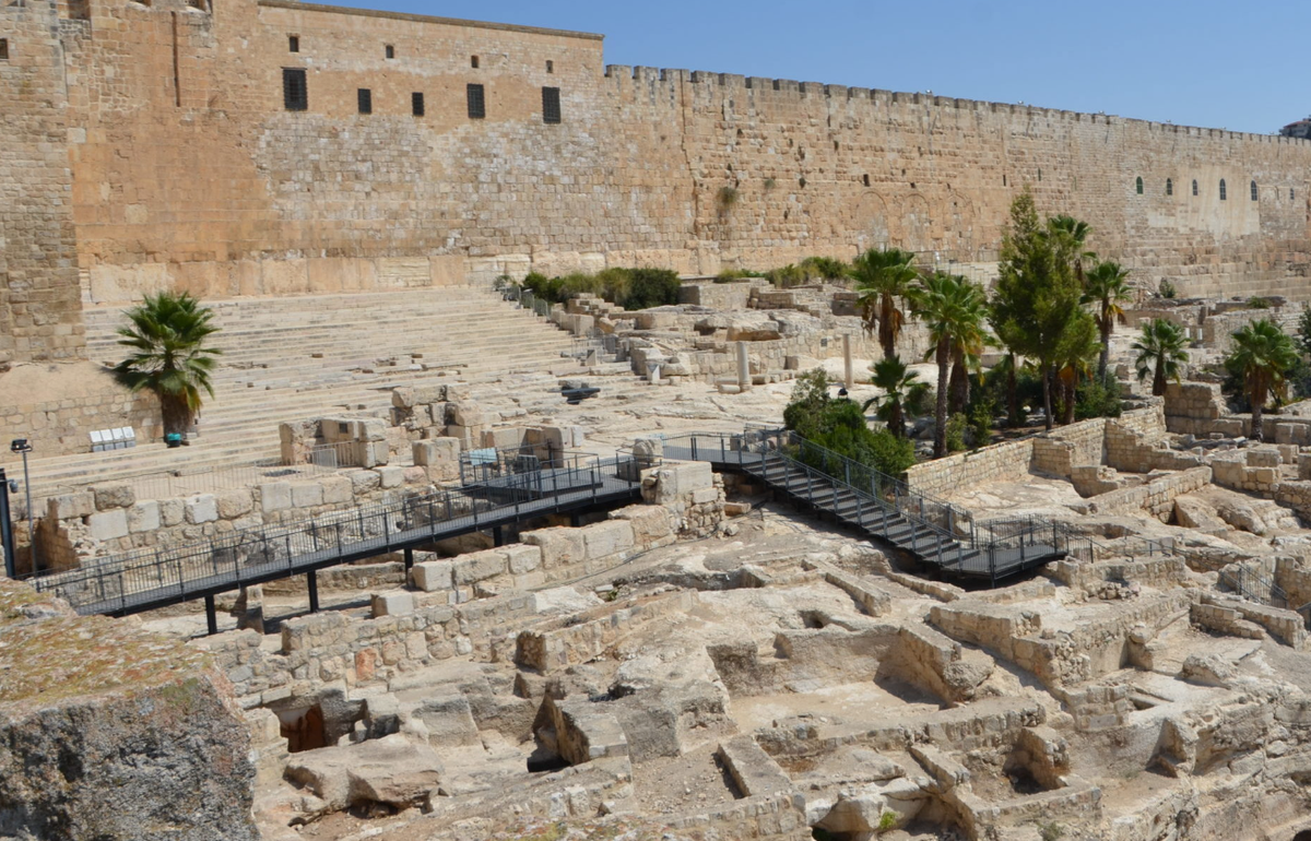 Một phát hiện khảo cổ quan trọng đã được thực hiện gần Bức tường phía Nam của Đền Núi, cụ thể là trong Vườn Khảo cổ Davidson ở Jerusalem, Israel. Ảnh: @Cơ quan Cổ vật Israel.