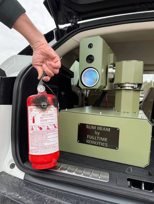 Trong một cuộc phỏng vấn với tờ Oboronka, một nhà phát triển tên là Ihor đến từ nhóm Fulltime Robotics đã mô tả những thách thức hiện tại, đặc biệt là việc theo dõi chính xác các mục tiêu trên không di chuyển quá nhanh. Ảnh: @Fulltime Robotics.