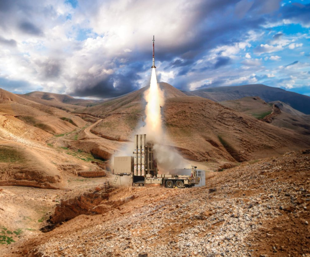 Còn theo Tổng cục Quốc phòng Israel, các cuộc thử nghiệm này đánh dấu một bước tiến quan trọng trong quá trình phát triển và tích hợp hoạt động của hệ thống phòng không David's Sling. Ảnh: @ Defense News.