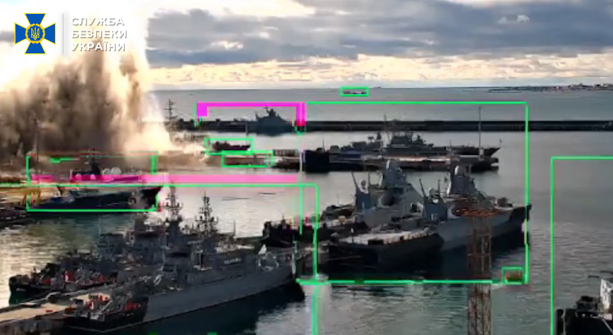 Tàu ngầm Dự án 636.3 nằm trong số những tàu ngầm chạy bằng động cơ diesel-điện hiện đại nhất của Nga và được thiết kế để giảm thiểu tiếng ồn, khiến chúng khó bị phát hiện và theo dõi. Lớp tàu này được Hải quân Nga sử dụng rộng rãi và cũng đã được xuất khẩu cho một số khách hàng nước ngoài. Ảnh: @Служба безпеки України.