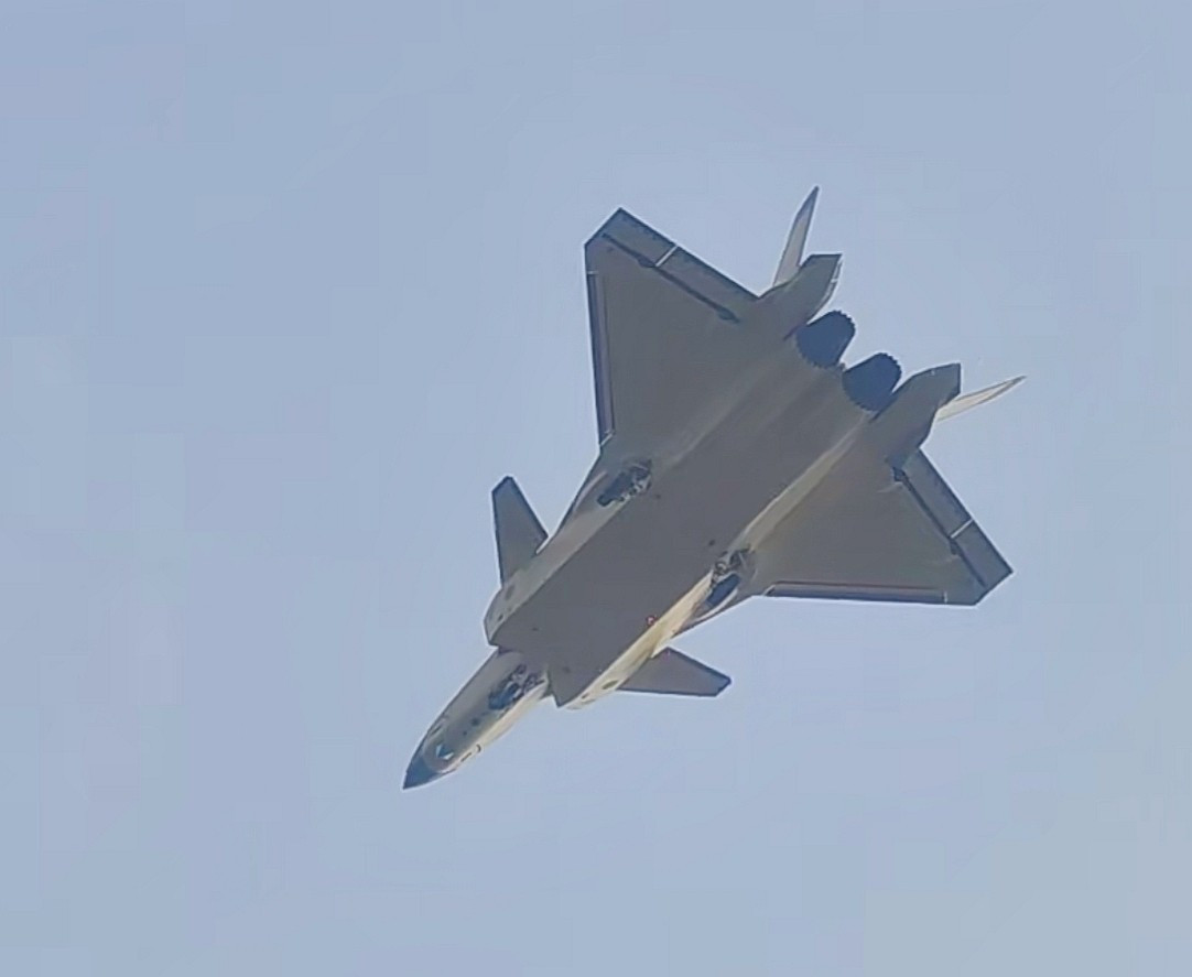 Loại động cơ WS-15 này nhằm thay thế các động cơ WS-10 trước đây từng được trang bị cho biến thể máy bay J-20A. Ảnh: @RupprechtDeino.