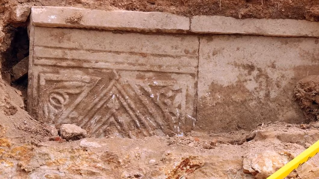 Điều kỳ lạ là trong các ngôi mộ này chứa hoàn toàn các chiếc quan tài làm bằng đất sét, chứ không phải bằng gỗ. Ảnh: @Đại học tỉnh Hà Bắc.