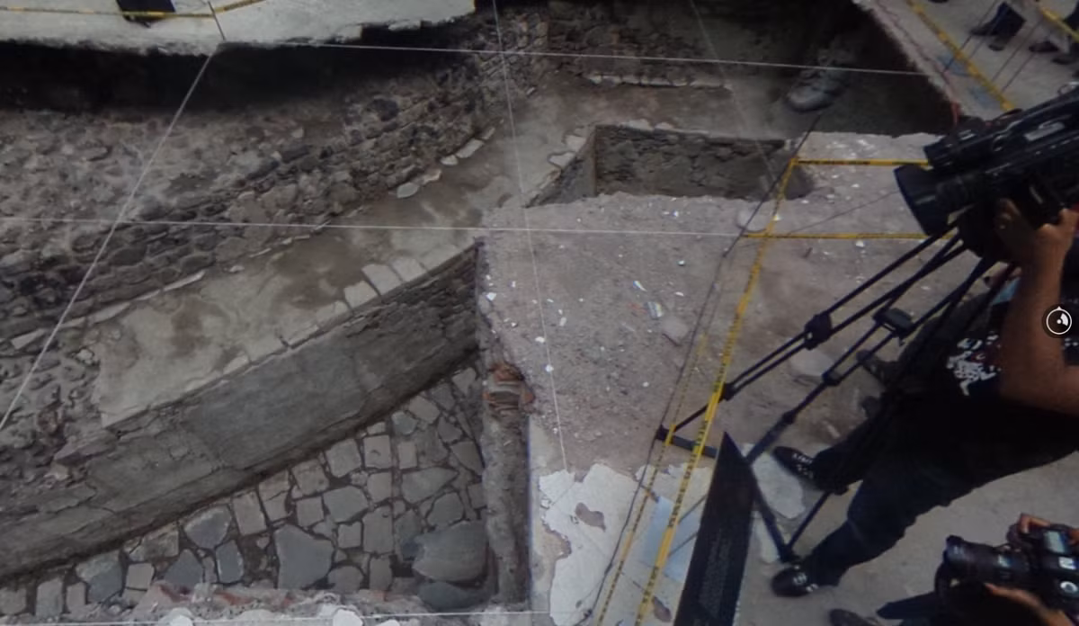 Cuối cùng, họ đã phát hiện ra một ngôi đền thờ thần gió có niên đại từ thế kỷ 14 Sau Công Nguyên tại khu vực này. Ảnh: @Viện Nhân chủng học và Lịch sử Quốc gia Mexico.