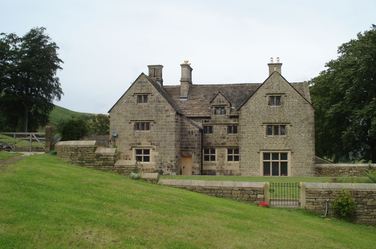 Theo đó, có hơn 800 viên đá mài đã được tìm thấy trên bờ sông ở miền Bắc nước Anh. Ảnh: @Đại học Durham.