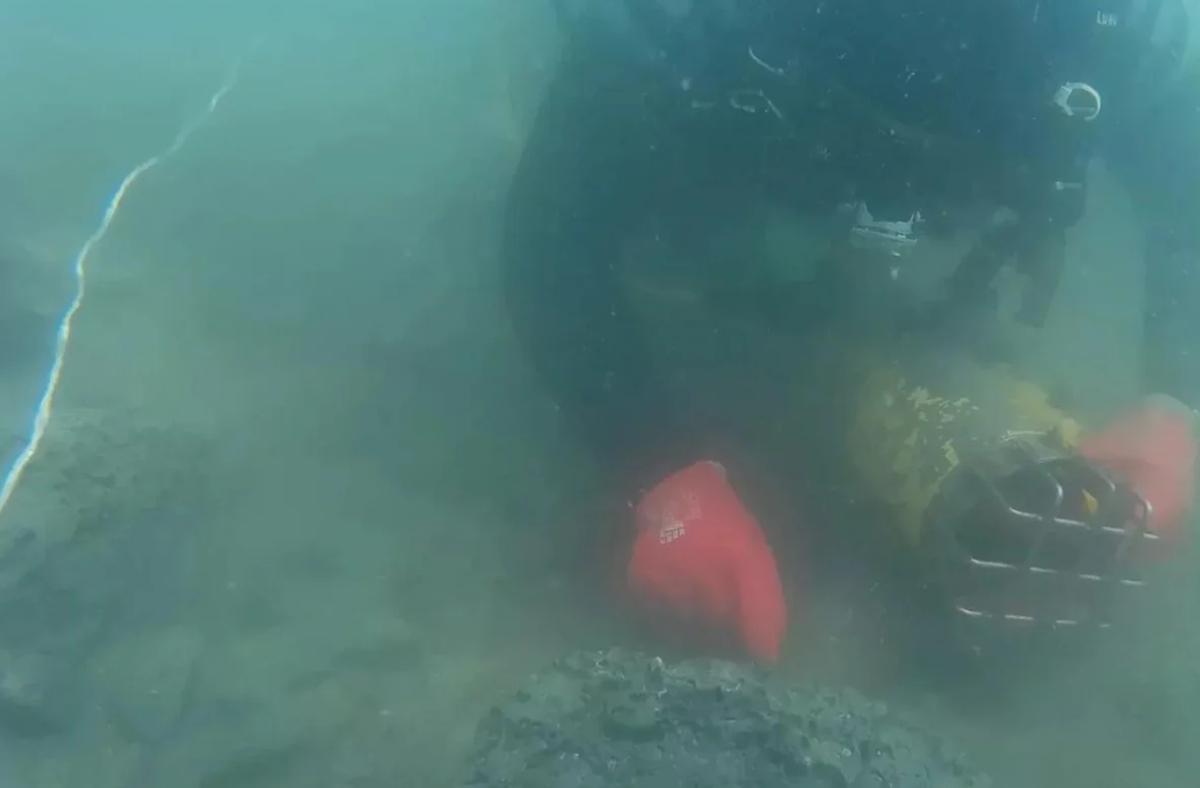 Gần đây, khi tiến hành khai quật vùng ngoài khơi bờ biển Crimea bao quanh tàn tích thành phố cổ Chersonesus, các chuyên gia đến từ trường Đại học Khai khoáng Saint Petersburg bất ngờ phát hiện thêm quần thể di tích cổ xưa kỳ lạ. Ảnh: @Đại học Khai khoáng Saint Petersburg.