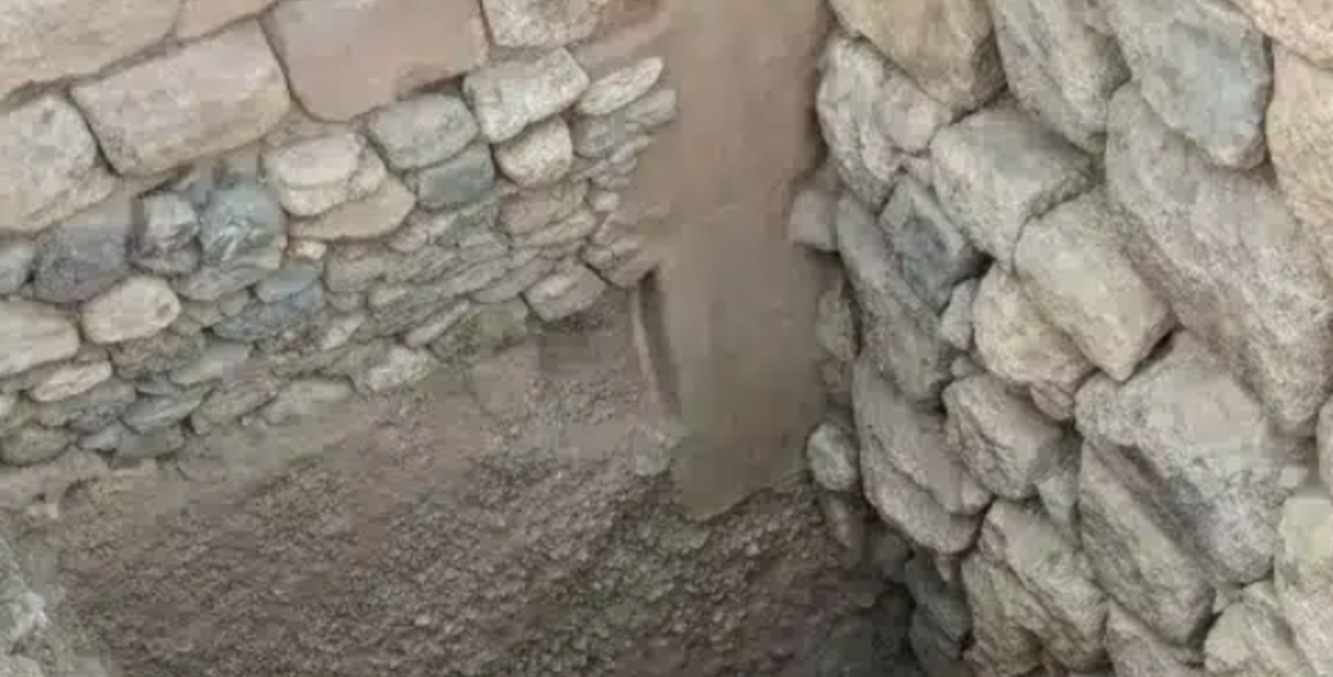 Cung điện dường như là mảnh ghép còn thiếu của bức tranh toàn cảnh này: không chỉ là nơi ở của hoàng gia, mà còn là trung tâm chính trị và nghi lễ, biểu tượng cho quyền lực của người Lydia trong một thời đại xa xưa hơn cả những gì người ta từng tưởng tượng. Ảnh: @Đại học Wisconsin-Madison.