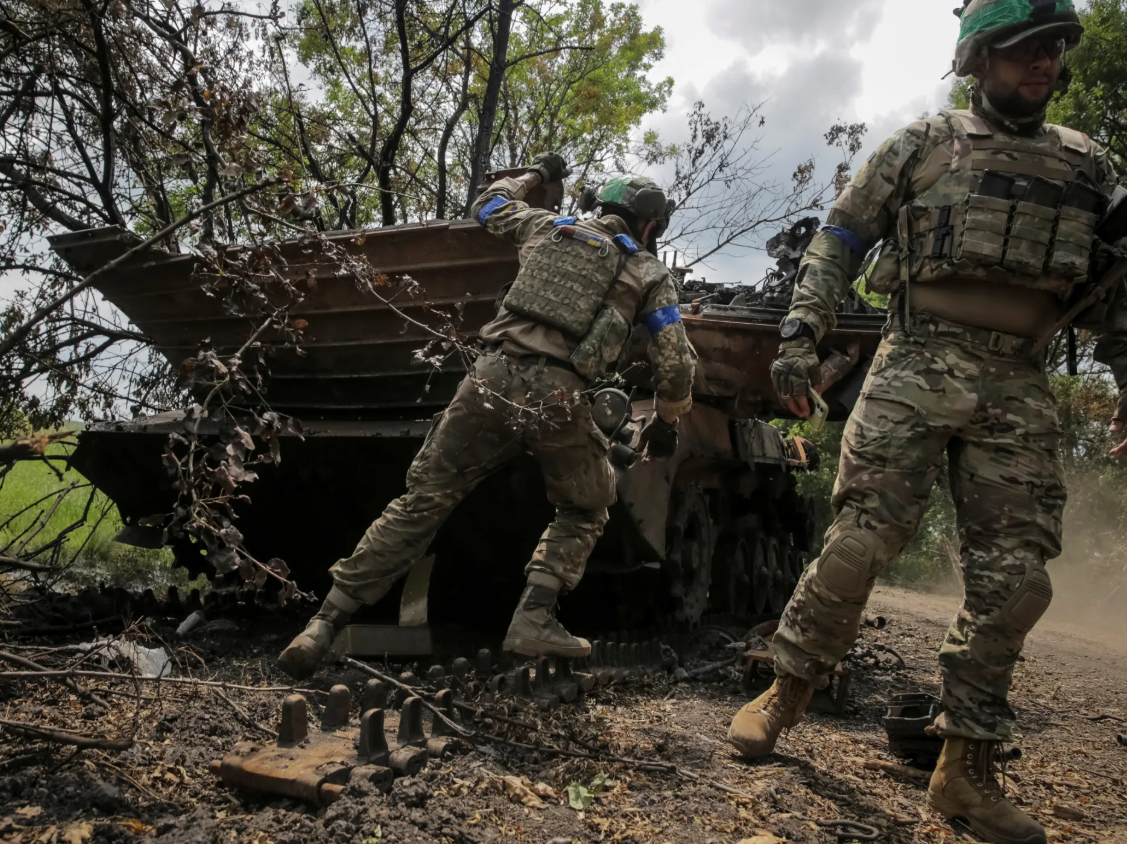 Nhà phân tích an ninh David Hardie cảnh báo rằng, nếu không có những hệ thống này, Ukraine có nguy cơ mất đi vị thế ở các khu vực trọng điểm vào cuối mùa hè năm 2025, có khả năng làm suy yếu vị thế của nước này trong bất kỳ cuộc đàm phán nào trong tương lai. Ảnh: @ Defense News.