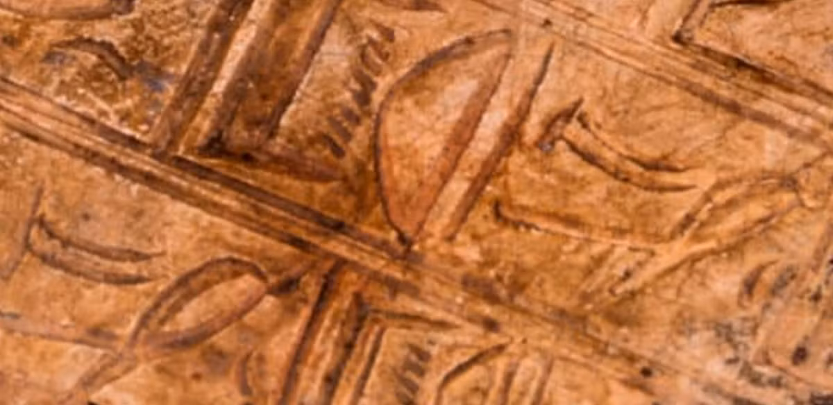 Gia đình ngay lập tức liên hệ với Cơ quan Cổ vật Israel, và sau đó họ xác nhận rằng, hiện vật này không chỉ độc đáo mà còn là một tượng đá con bọ hung Ai Cập chính hiệu có niên đại gần bốn thiên niên kỷ. Ảnh: @Cơ quan Cổ vật Israel.