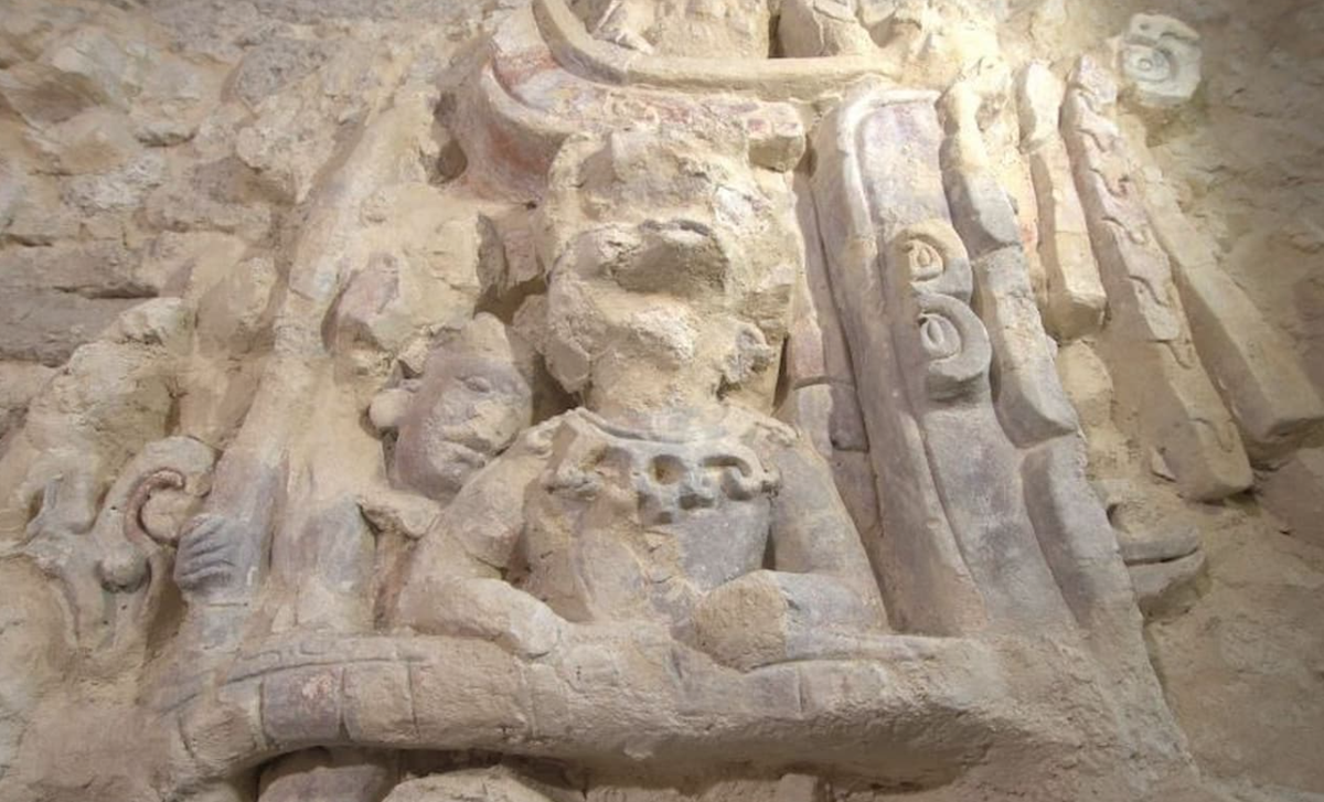 Tất cả các yếu tố này đều nhấn mạnh tầm quan trọng của rắn như một biểu tượng của quyền lực và dòng dõi thần thánh đối với triều đại Kaanu'l. Ảnh: @Viện Nhân chủng học và Lịch sử Quốc gia Mexico.