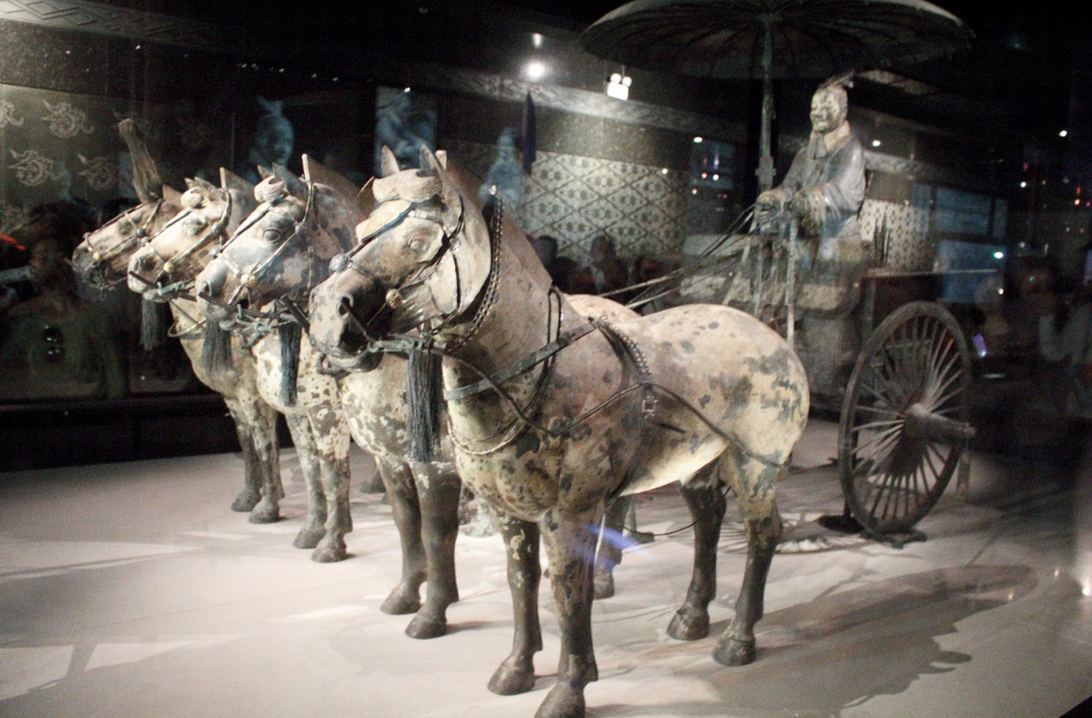 Trong khi xe ngựa hoặc xe bò kéo là phổ biến ở Trung Quốc cổ đại, thì xe do cừu kéo là một cảnh tượng rất hiếm và do đó, đây là một phát hiện không phổ biến. Ảnh: @ South China Morning Post.