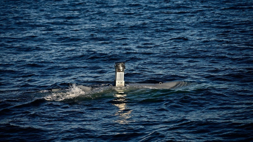 Ngoài ra, việc chuyển sang tấn công dưới nước cho phép Ukraine khai thác các “điểm mù” trong hệ thống phòng thủ cảng, vốn chủ yếu tập trung vào các mối đe dọa trên mặt nước. Một UAV dưới nước được điều hướng chính xác có thể tiếp cận thân tàu tại các khu vực dễ tổn thương, nơi chỉ cần một vụ nổ đủ mạnh cũng có thể gây hư hại nghiêm trọng.