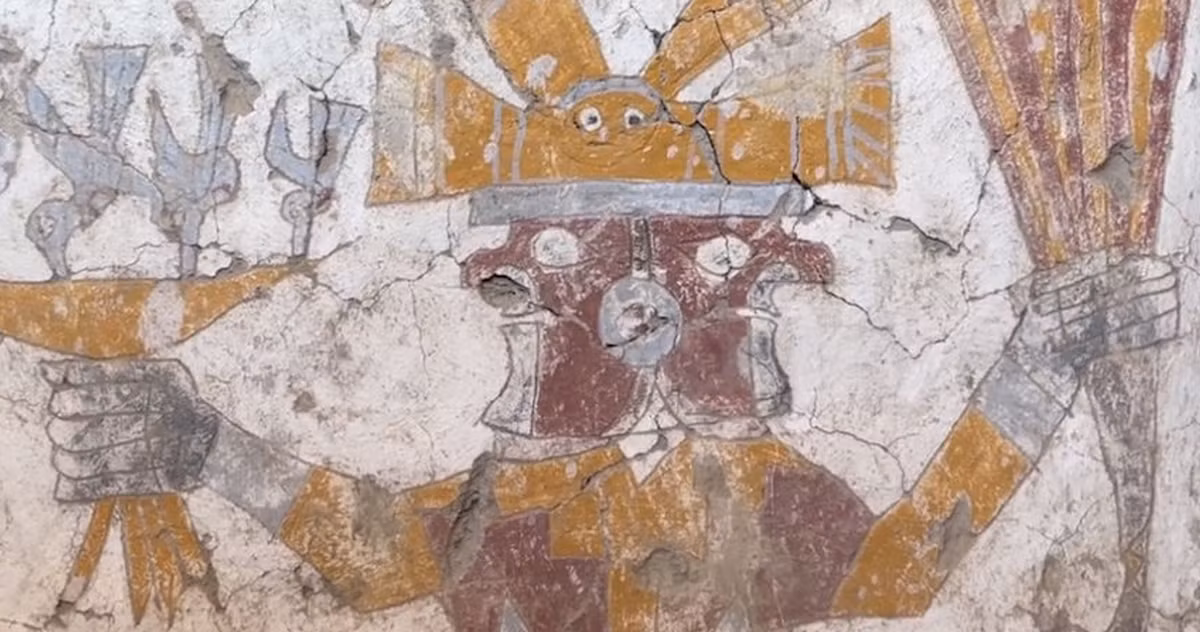 Trong đó có một bức tranh tường cổ khắc họa một sinh vật hai mặt bí ẩn, cùng các sinh vật siêu nhiên khó hiểu khác. Ảnh: @Bảo tàng Khoa học &amp; Tự nhiên Denver.