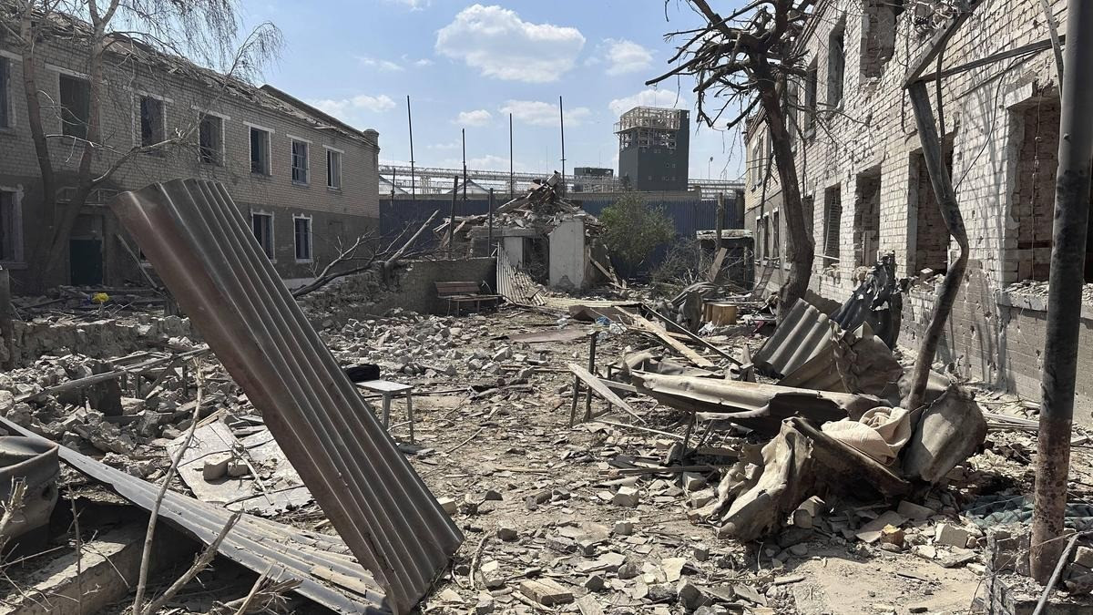 Trong bối cảnh giao tranh vẫn căng thẳng trên nhiều mặt trận, vụ tập kích này là lời nhắc nhở nghiệt ngã rằng không nơi nào ở Ukraine có thể hoàn toàn an toàn trước tầm bắn của vũ khí Nga. Cả Kiev và đồng minh phương Tây nhiều khả năng sẽ phải tăng cường hơn nữa các biện pháp phòng không và hỗ trợ bảo vệ nhân lực, nếu muốn duy trì sức chiến đấu trước áp lực ngày càng gia tăng.