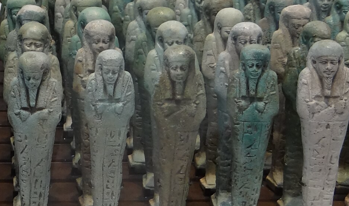 Về cơ bản, chúng được gọi là ushabti. Ảnh: @Bộ Cổ vật Ai Cập.