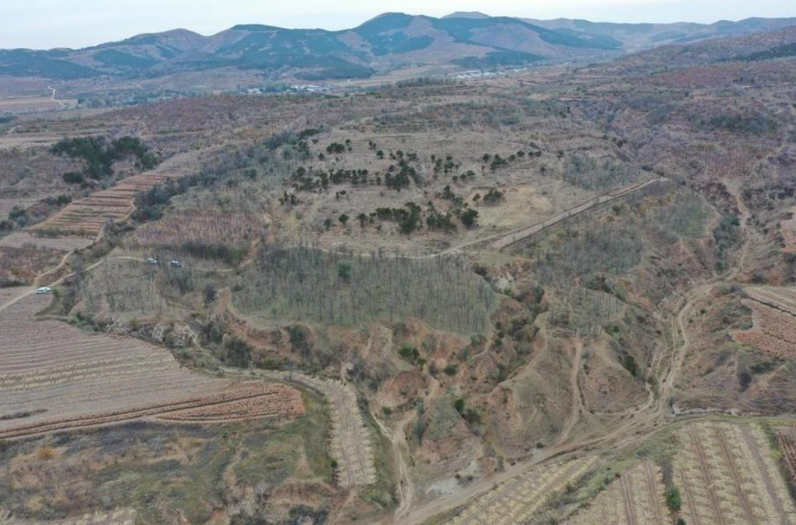 Một khám phá tại địa điểm khảo cổ Trịnh Gia Khẩu ở tỉnh Hà Bắc đã mang đến những hiểu biết mới về sự bành trướng và tầm ảnh hưởng của một trong những nền văn minh Thời Kỳ Đồ Đá Mới quan trọng nhất Trung Quốc, có niên đại từ 6.500 năm trước. Ảnh: @Wang Xiao/ Chinadaily.