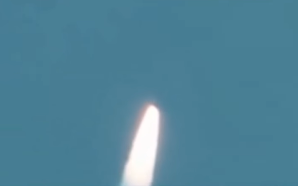 Các chuyên gia lưu ý rằng, cuộc thử nghiệm tên lửa đạn đạo phóng từ tàu ngầm hạt nhân INS Arighaat như thế này cần rất nhiều lần thử nghiệm để khắc phục các vấn đề. Ảnh: @indianstartupnews.