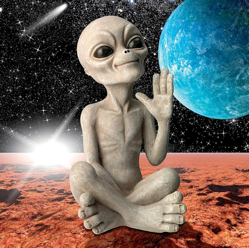 Trong khi mọi thứ chưa ngã ngũ, một nghiên cứu của trường Đại học Harvard đã tuyên bố rằng, người ngoài hành tinh có thể đang sống bí mật cùng con người trên Trái Đất. Ảnh: @ Amazon.