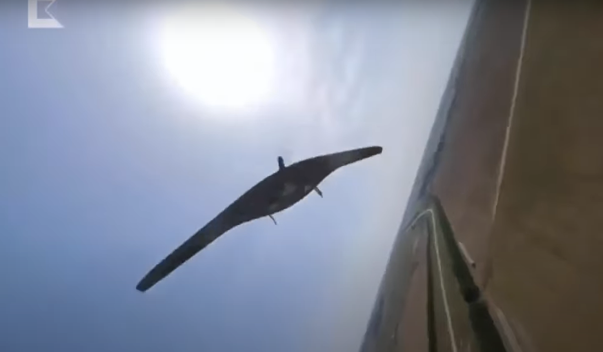 Việc phá hủy xe tăng Abrams và Bradley do Mỹ sản xuất là một chiến thắng tuyên truyền lớn cho phía Moscow, củng cố tuyên bố của Nga rằng, hệ thống thiết giáp tiên tiến của NATO vẫn dễ bị tổn thương trước khả năng phối hợp trinh sát bằng UAV và tấn công chính xác. Ảnh: @Bộ Quốc phòng Nga.