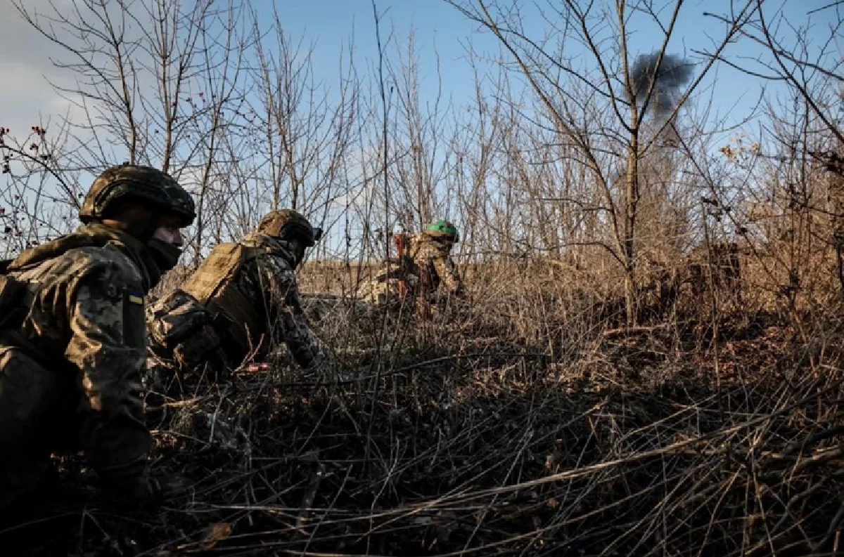 Những tân binh này gần như không có kinh nghiệm chiến đấu, nên khi ra trận, chỉ cần có cơ hội là họ bỏ chạy. Theo một số nguồn tin, một nửa thương vong của Lữ đoàn 117 là những tân binh như vậy. Ảnh: Reuters
