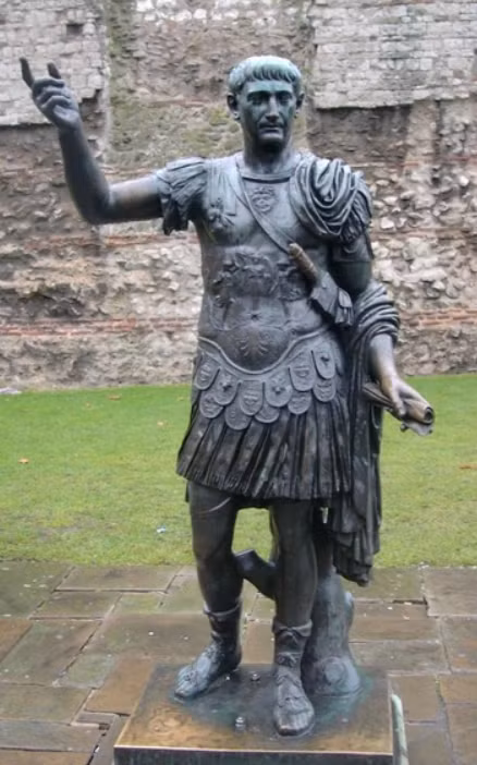 Chính xác thì có 847 đồng xu La Mã cổ đại được khai quật, bao gồm một đồng sestertius của Hoàng đế La Mã Trajan (trị vì từ năm 98 đến 117 Sau Công Nguyên). Ảnh: @Lionel ROUX_CCJ-(CNRS-AMU).